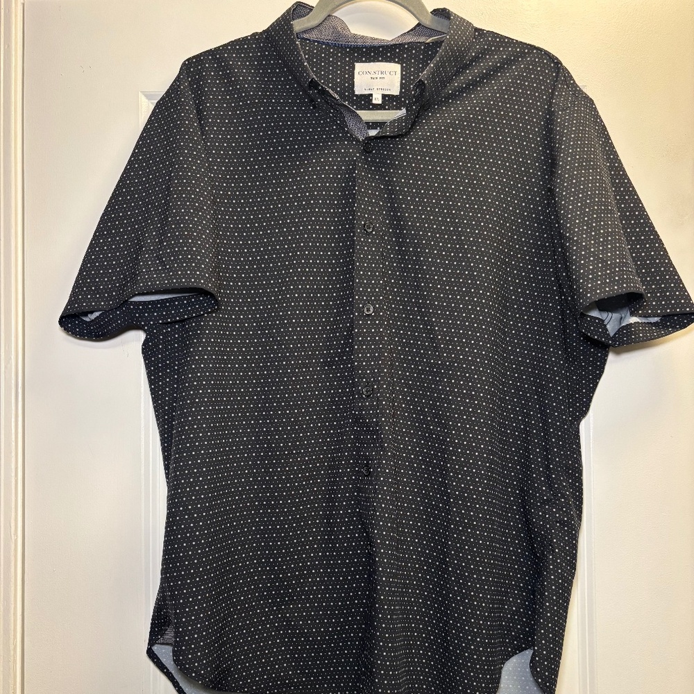 Con.Struct Men’s polka dot light weight button down shirt size XL